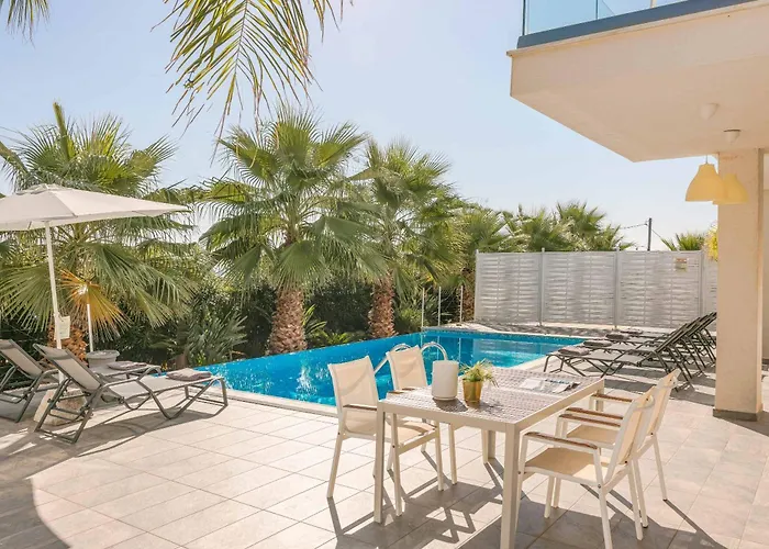 Starfish Skala Villa