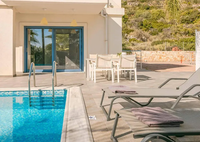 Starfish Skala Villa
